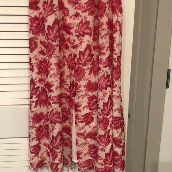 Pink and white floral dress! - Picture 9 of 10